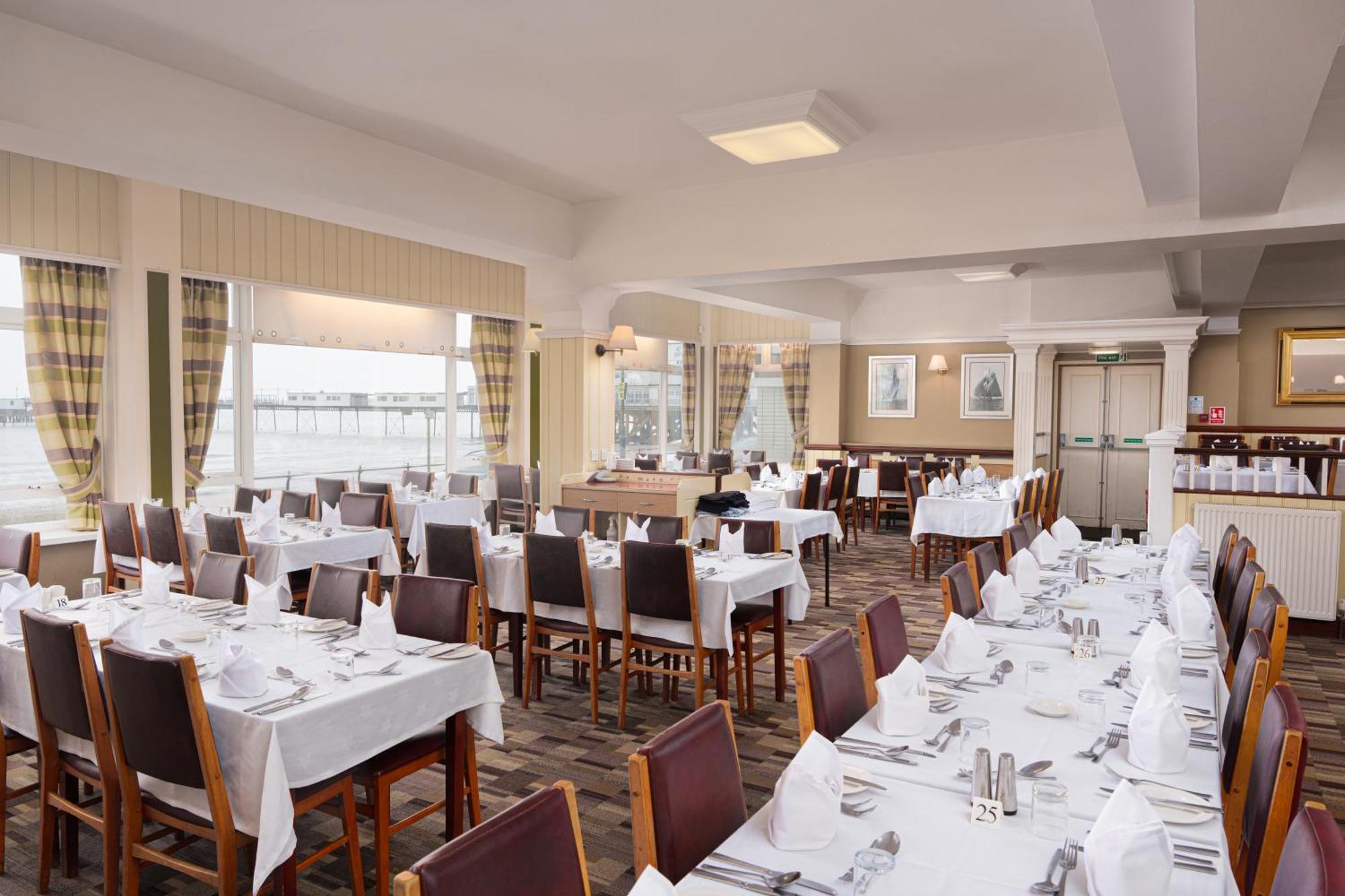 Trouville Hotel By Compass Hospitality Сандаун Екстериор снимка