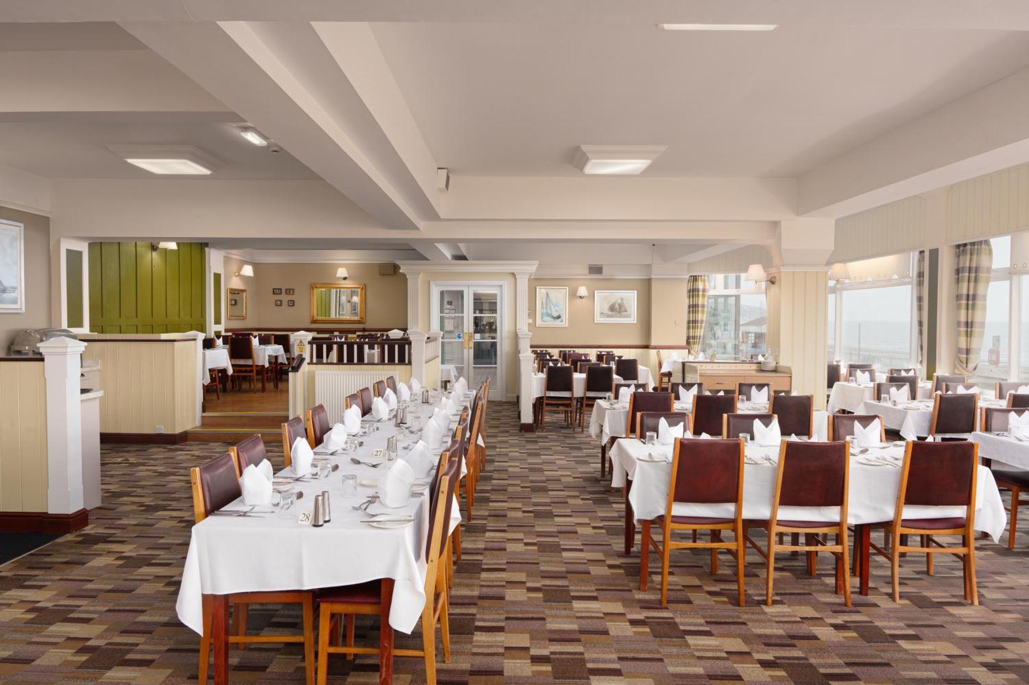 Trouville Hotel By Compass Hospitality Сандаун Екстериор снимка