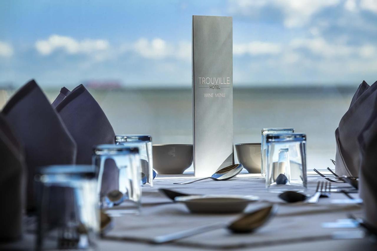 Trouville Hotel By Compass Hospitality Сандаун Екстериор снимка